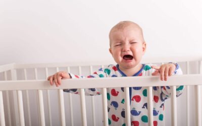 Dejarlo llorar hasta que se duerma o enseñarlo a dormir gradualmente ¿Cuáles son los efectos secundarios en mi bebé?